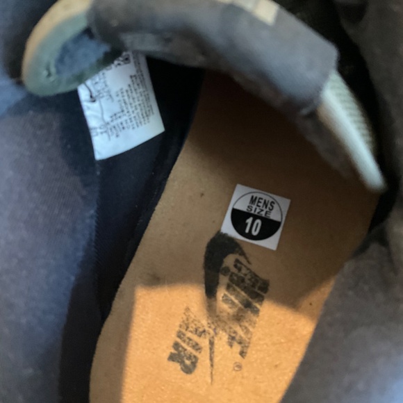 EUC Nike Air Force 1 Low SP Undefeated \